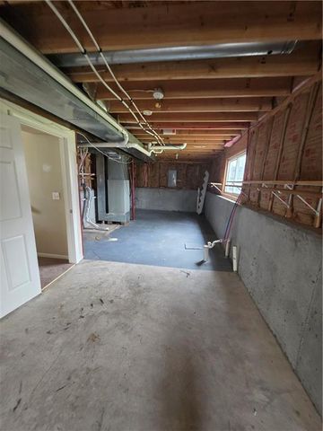 21793 S Lincoln Terrace, Spring Hill, KS 66083