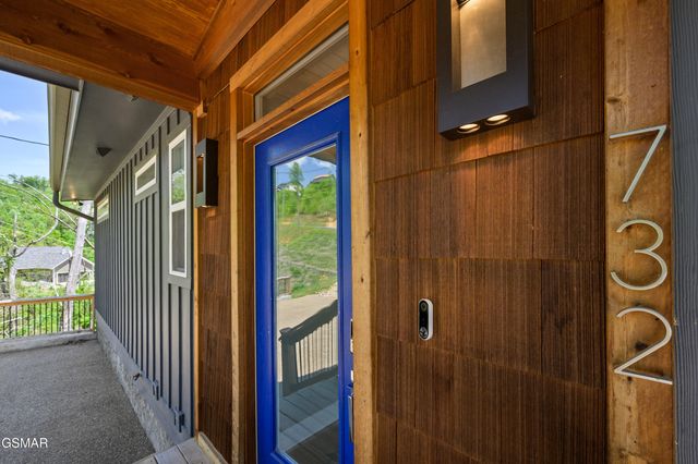 732 Beanstalk Road, Gatlinburg, TN 37738