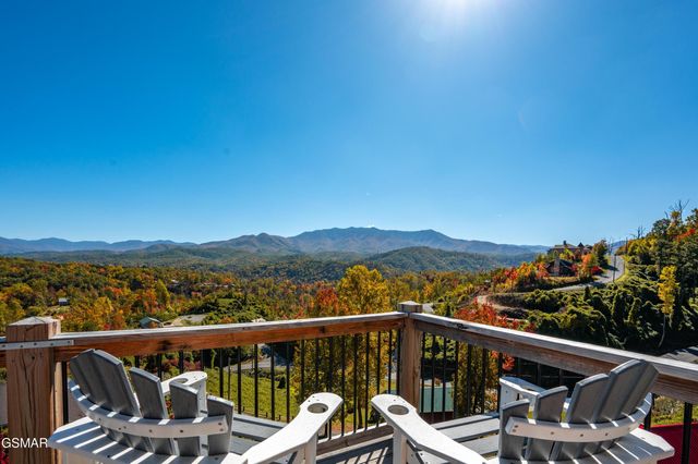 732 Beanstalk Road, Gatlinburg, TN 37738
