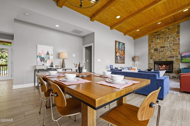 732 Beanstalk Road, Gatlinburg, TN 37738