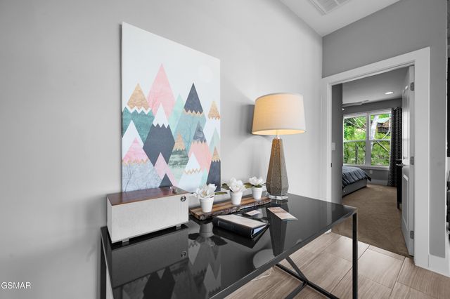 732 Beanstalk Road, Gatlinburg, TN 37738