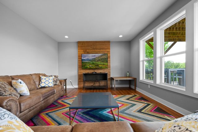 732 Beanstalk Road, Gatlinburg, TN 37738