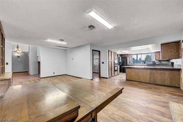 6975 Obannon Drive, Las Vegas, NV 89117