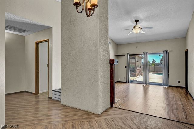 6975 Obannon Drive, Las Vegas, NV 89117