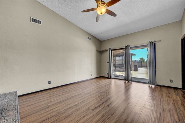 6975 Obannon Drive, Las Vegas, NV 89117