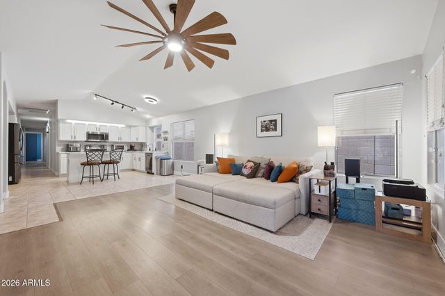 2153 E KEMPTON Road, Chandler, AZ 85225