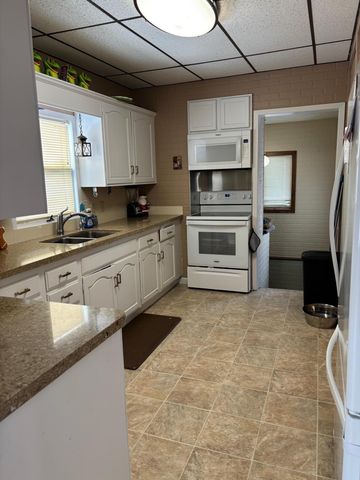 811 Tilden Street, Fairmont, MN 56031