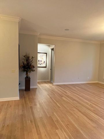 5341 S Woodfield Avenue, Springfield, MO 65810