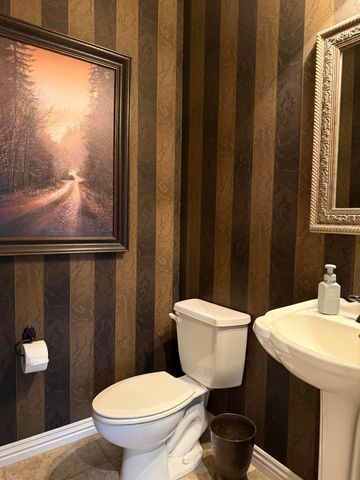 5341 S Woodfield Avenue, Springfield, MO 65810