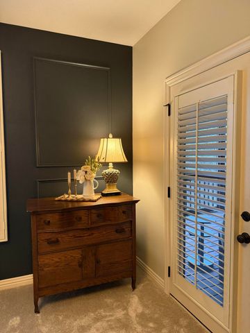 5341 S Woodfield Avenue, Springfield, MO 65810