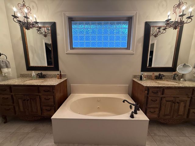 5341 S Woodfield Avenue, Springfield, MO 65810