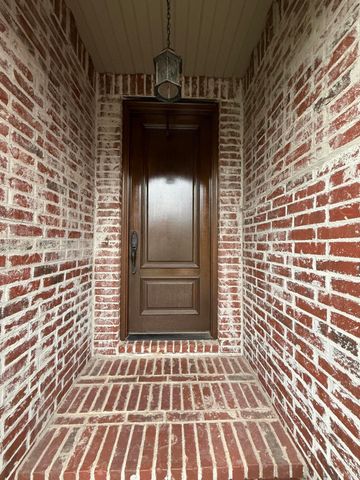 5341 S Woodfield Avenue, Springfield, MO 65810