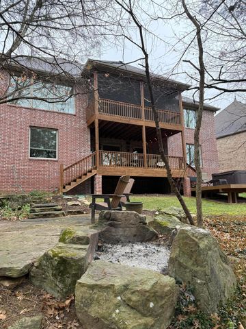 5341 S Woodfield Avenue, Springfield, MO 65810