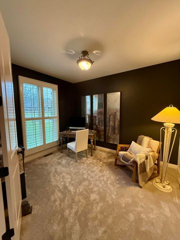 5341 S Woodfield Avenue, Springfield, MO 65810