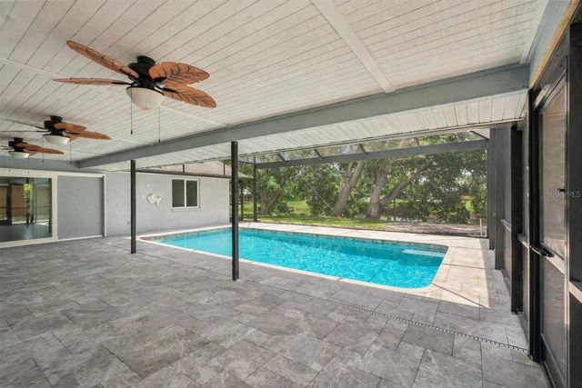 5385 DOMINICA CIRCLE, Sarasota, FL 34233