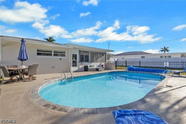 752 Coral DR, Cape Coral, FL 33904