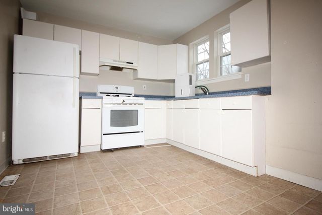 829 PHILADELPHIA AVE, National Park, NJ 08063