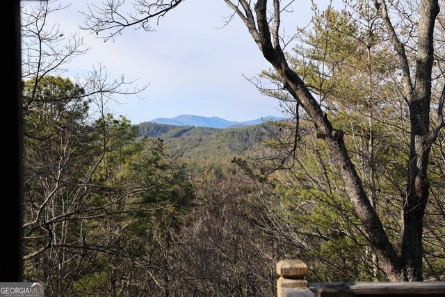 505 Long Mountain Drive, Lakemont, GA 30552