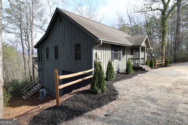 505 Long Mountain Drive, Lakemont, GA 30552