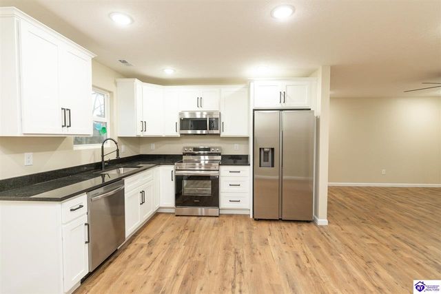 155 Rambling Ridge, Brandenburg, KY 40108