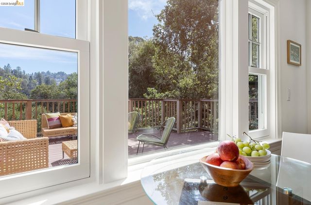 5430 Estates DR, Oakland, CA 94618