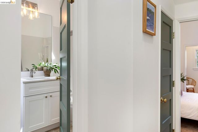 5430 Estates DR, Oakland, CA 94618