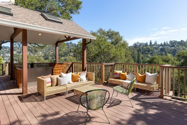 5430 Estates DR, Oakland, CA 94618