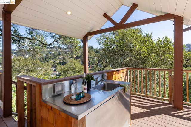 5430 Estates DR, Oakland, CA 94618