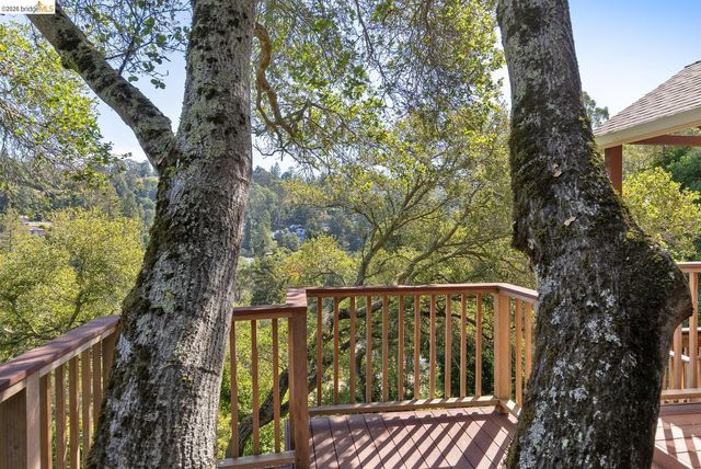 5430 Estates DR, Oakland, CA 94618