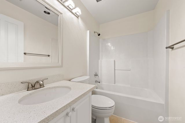 23218 62nd Avenue S #21-4, Kent, WA 98032