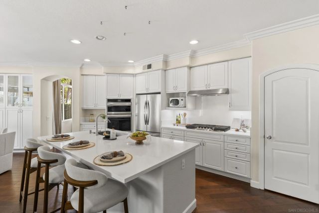 7312 Binnacle Dr, Carlsbad, CA 92011