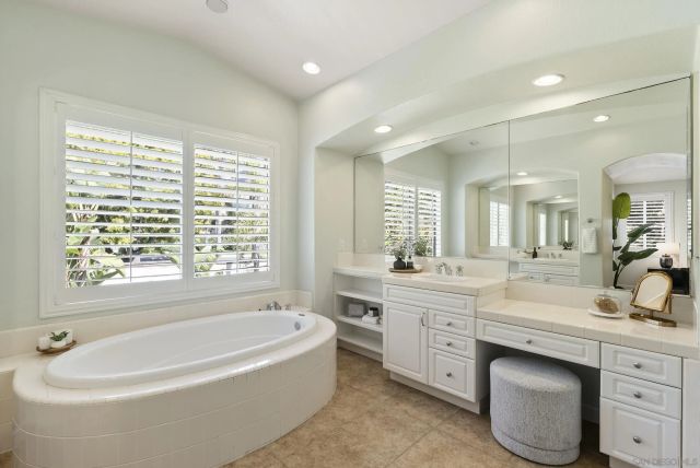 7312 Binnacle Dr, Carlsbad, CA 92011