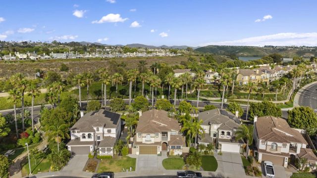 7312 Binnacle Dr, Carlsbad, CA 92011