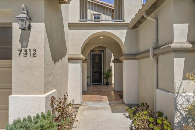 7312 Binnacle Dr, Carlsbad, CA 92011