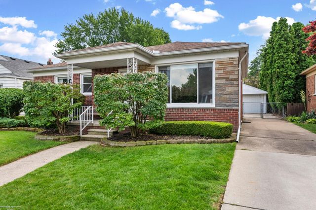 22914 Lincoln Street, Saint Clair Shores, MI 48082