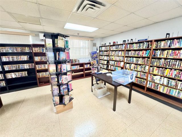 5217 PEBBLE BEACH AVENUE, Sarasota, FL 34234