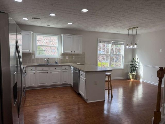 5275 Ashbury Manor Lane, Sugar Hill, GA 30518