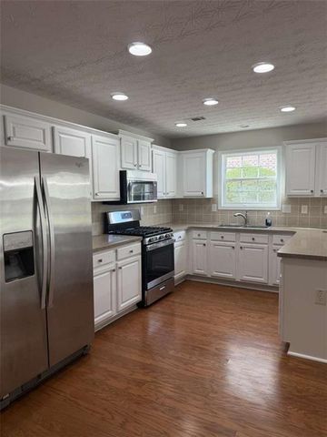5275 Ashbury Manor Lane, Sugar Hill, GA 30518