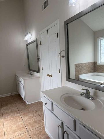 5275 Ashbury Manor Lane, Sugar Hill, GA 30518