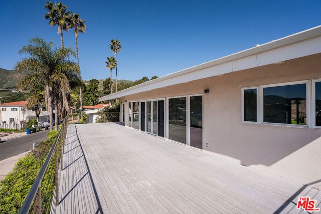 17921 VICINO Way, Pacific Palisades, CA 90272