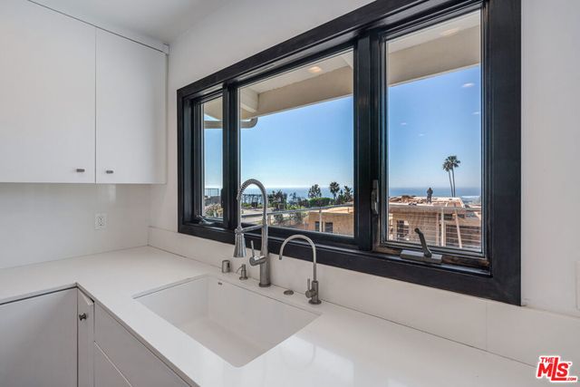 17921 VICINO Way, Pacific Palisades, CA 90272