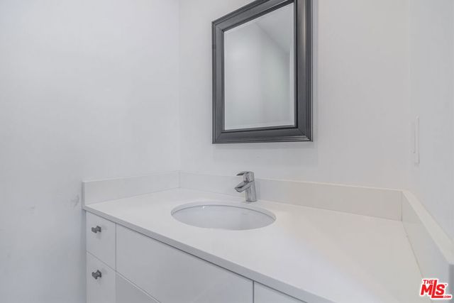 17921 VICINO Way, Pacific Palisades, CA 90272