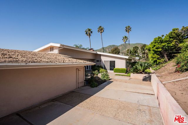 17921 VICINO Way, Pacific Palisades, CA 90272