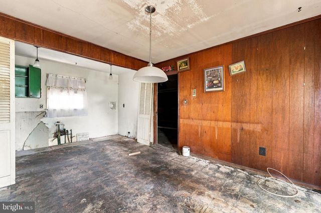 2 BARRINGTON LN, Willingboro, NJ 08046