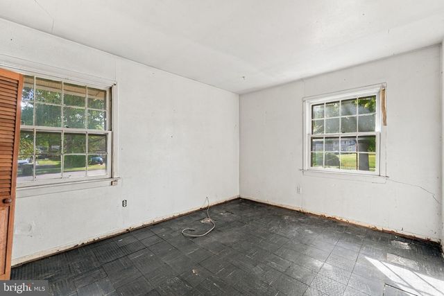 2 BARRINGTON LN, Willingboro, NJ 08046