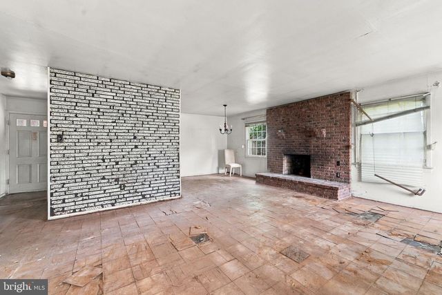 2 BARRINGTON LN, Willingboro, NJ 08046