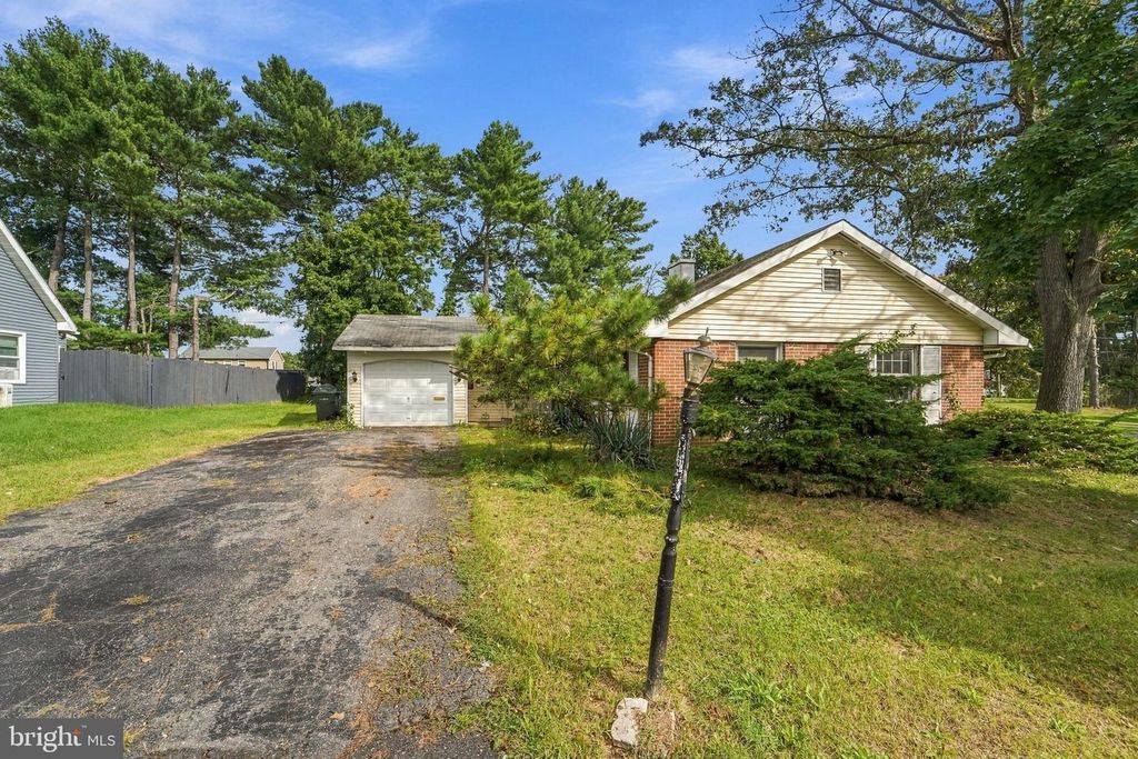 2 BARRINGTON LN, Willingboro, NJ 08046 — photo 4