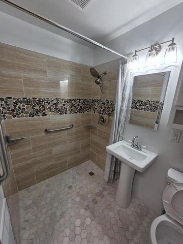 5632 S Melinda STREET, Milwaukee, WI 53221