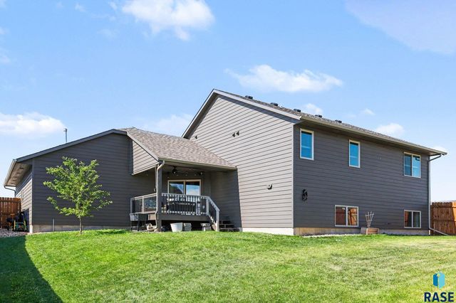 6800 E Smyrna Cir Circle, Sioux Falls, SD 57110