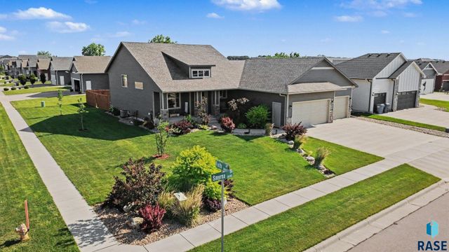 6800 E Smyrna Cir Circle, Sioux Falls, SD 57110